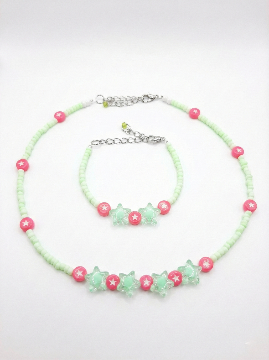 Beaded necklace and bracelet set