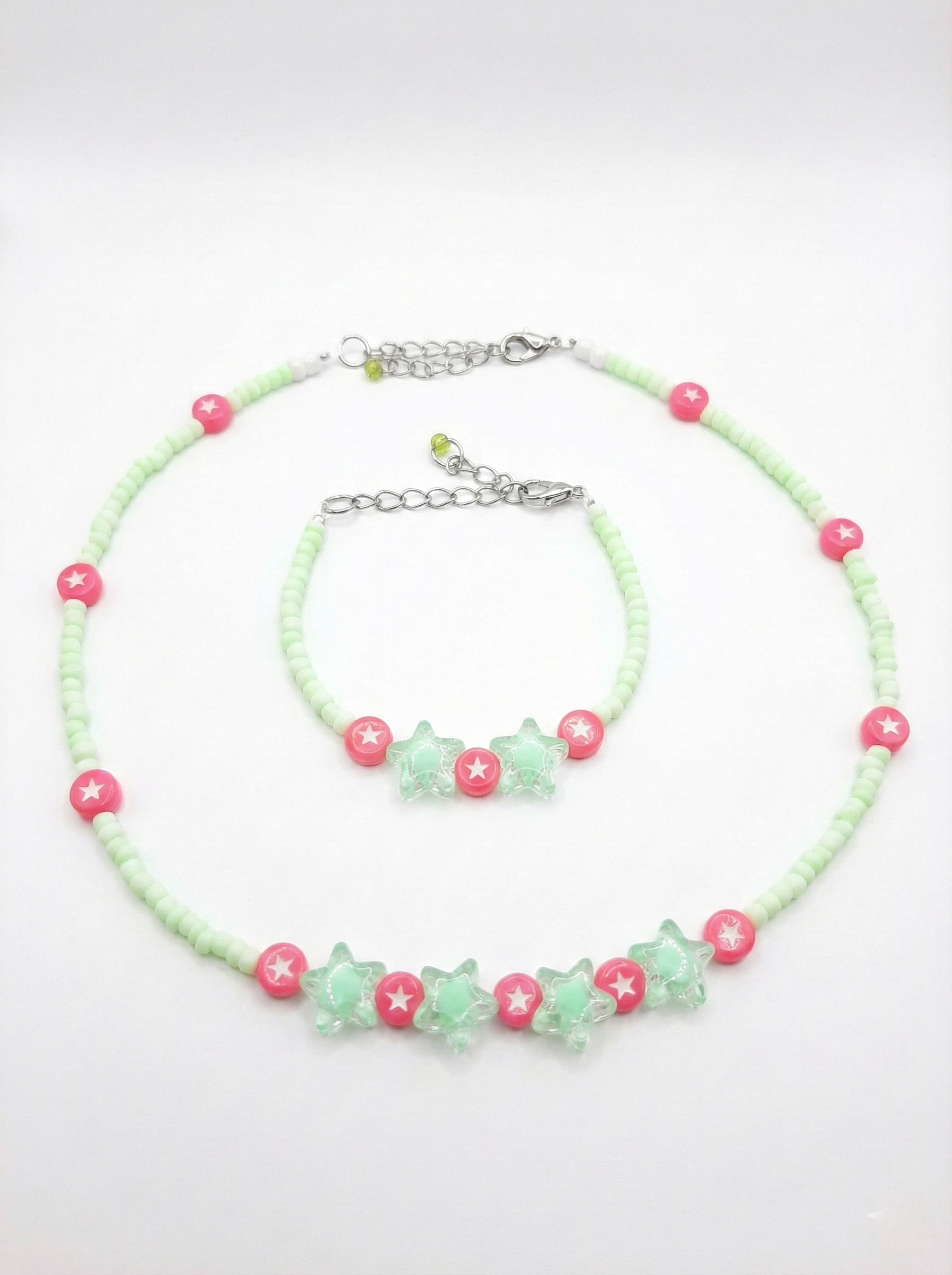 Beaded necklace and bracelet set